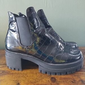 Forever 21 Ankle Boots Women's 7 Chunky Heel Platform Bootie Black Faux Leather